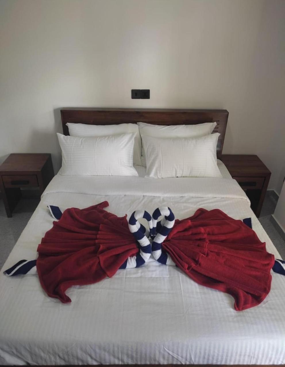 Hotel Sunny Cloud Harumalgoda ภายนอก รูปภาพ